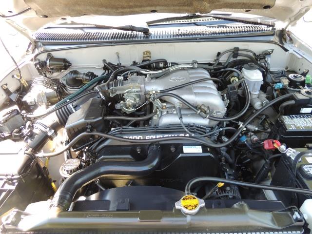 1999 Toyota 4Runner SR5 4WD V6 3.4L / LEATHER / NEW TIRES / LIFTED - Photo 30 - Portland, OR 97217
