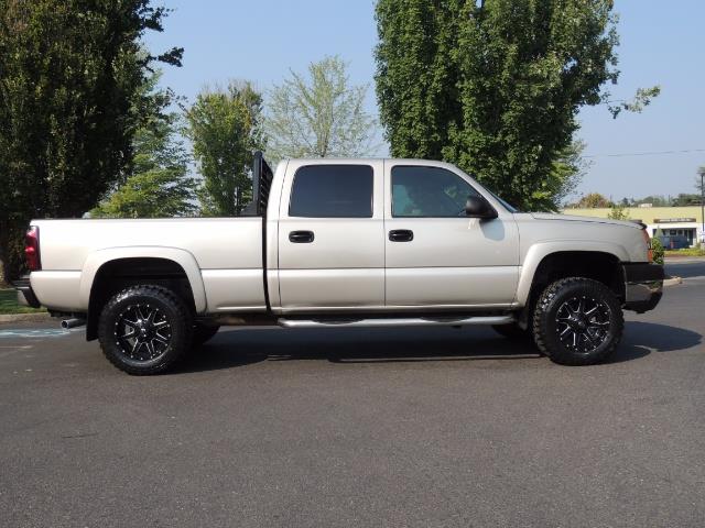2004 Chevrolet Silverado 2500 4X4 Crew Cab / V8 6.0L / Custom Wheels & NEW TIRES - Photo 4 - Portland, OR 97217
