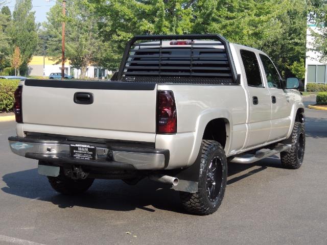 2004 Chevrolet Silverado 2500 4X4 Crew Cab / V8 6.0L / Custom Wheels & NEW TIRES - Photo 8 - Portland, OR 97217