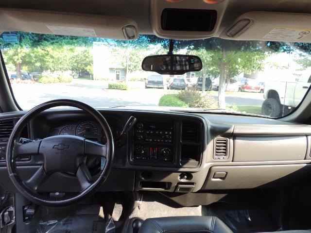 2004 Chevrolet Silverado 2500 4X4 Crew Cab / V8 6.0L / Custom Wheels & NEW TIRES - Photo 35 - Portland, OR 97217