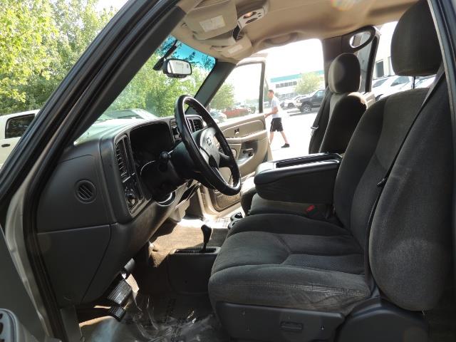 2004 Chevrolet Silverado 2500 4X4 Crew Cab / V8 6.0L / Custom Wheels & NEW TIRES - Photo 33 - Portland, OR 97217