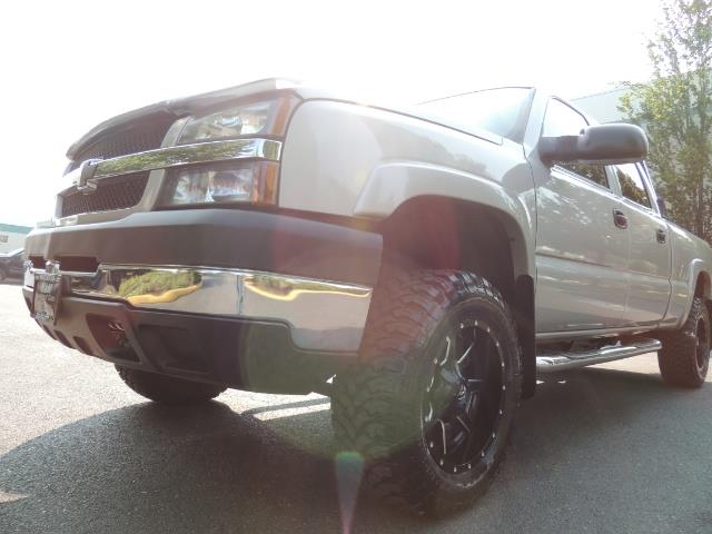 2004 Chevrolet Silverado 2500 4X4 Crew Cab / V8 6.0L / Custom Wheels & NEW TIRES - Photo 9 - Portland, OR 97217