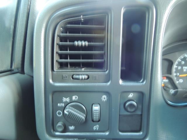 2004 Chevrolet Silverado 2500 4X4 Crew Cab / V8 6.0L / Custom Wheels & NEW TIRES - Photo 19 - Portland, OR 97217