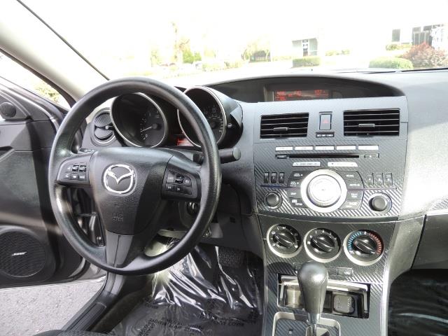 2010 Mazda Mazda3 i Touring / Sedan / Sunroof / Premium Sound - Photo 18 - Portland, OR 97217