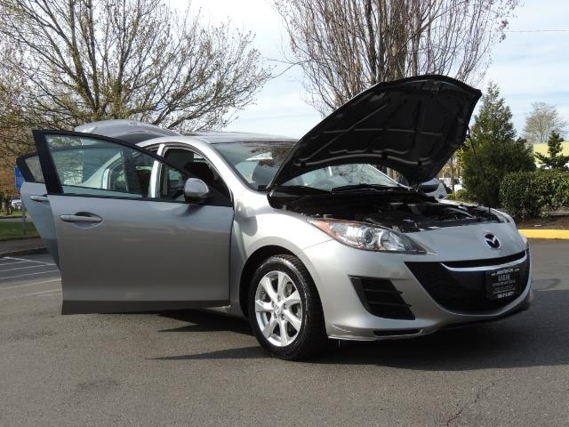2010 Mazda Mazda3 i Touring / Sedan / Sunroof / Premium Sound - Photo 31 - Portland, OR 97217