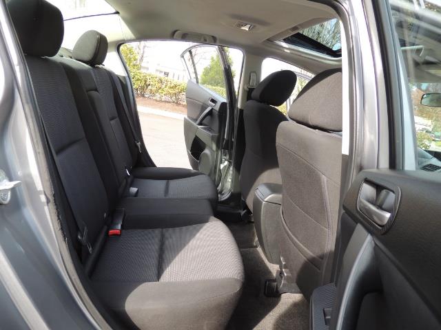 2010 Mazda Mazda3 i Touring / Sedan / Sunroof / Premium Sound - Photo 15 - Portland, OR 97217