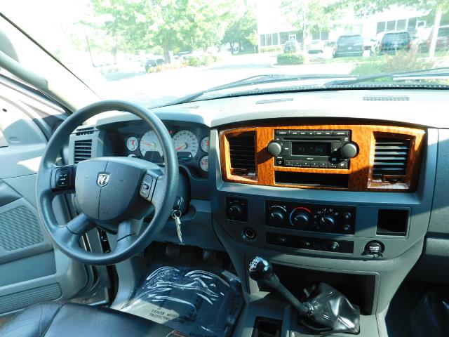 2006 Dodge Ram 2500 SLT Mega Cab / 4X4 / 5.9L DIESEL/ 6-SPEED /Leather - Photo 19 - Portland, OR 97217