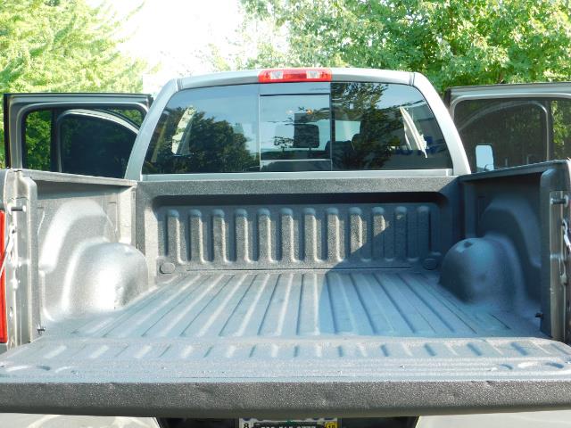 2006 Dodge Ram 2500 SLT Mega Cab / 4X4 / 5.9L DIESEL/ 6-SPEED /Leather - Photo 22 - Portland, OR 97217