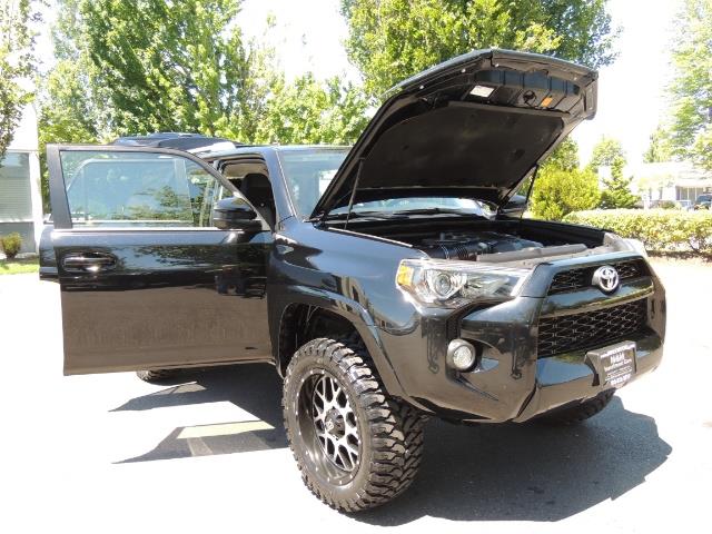 2016 Toyota 4Runner 4X4 3RD SEAT / CAM / WARRANTY / XD WHEELS / LIFTED - Photo 28 - Portland, OR 97217