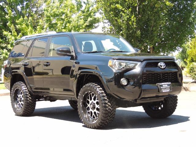 2016 Toyota 4Runner 4X4 3RD SEAT / CAM / WARRANTY / XD WHEELS / LIFTED - Photo 2 - Portland, OR 97217