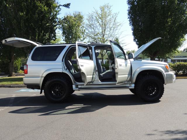 2000 Toyota 4Runner SR5 4dr SR5 / 4X4 / 5-SPEED MANUAL / LIFTED - Photo 30 - Portland, OR 97217