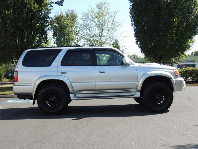 2000 Toyota 4Runner SR5 4dr SR5 / 4X4 / 5-SPEED MANUAL / LIFTED - Photo 4 - Portland, OR 97217