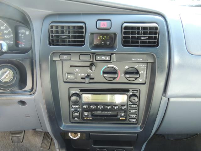 2000 Toyota 4Runner SR5 4dr SR5 / 4X4 / 5-SPEED MANUAL / LIFTED - Photo 21 - Portland, OR 97217