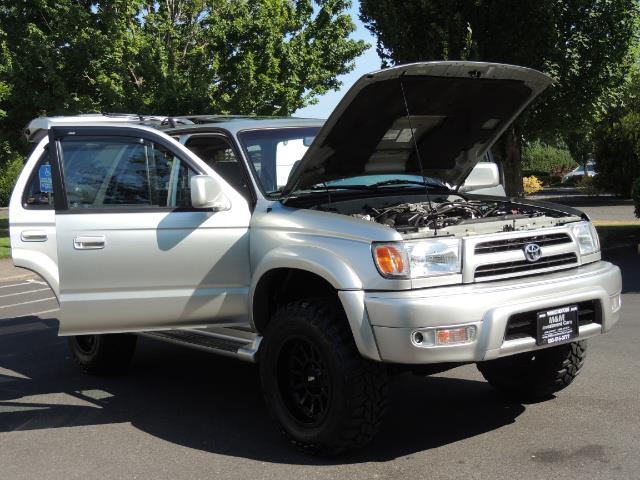 2000 Toyota 4Runner SR5 4dr SR5 / 4X4 / 5-SPEED MANUAL / LIFTED - Photo 31 - Portland, OR 97217