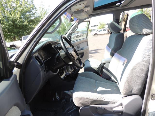 2000 Toyota 4Runner SR5 4dr SR5 / 4X4 / 5-SPEED MANUAL / LIFTED - Photo 14 - Portland, OR 97217
