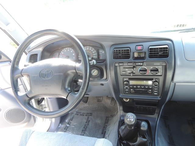 2000 Toyota 4Runner SR5 4dr SR5 / 4X4 / 5-SPEED MANUAL / LIFTED - Photo 18 - Portland, OR 97217
