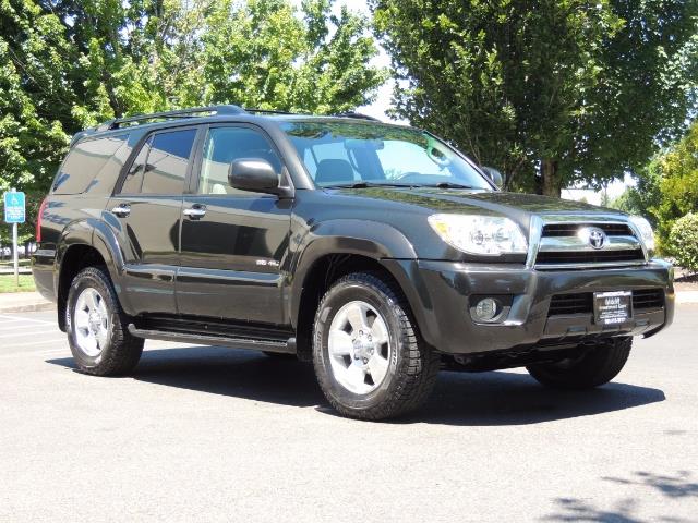 2006 Toyota 4Runner V6 4.0L / 4X4 / DIFF LOCK / 3RD SEATS / 1-OWNER - Photo 2 - Portland, OR 97217