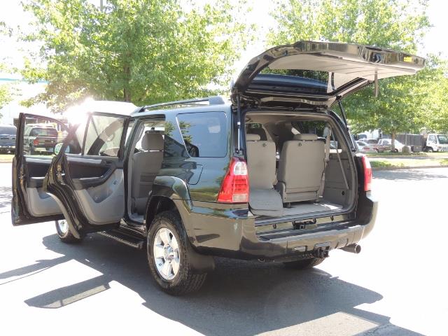 2006 Toyota 4Runner V6 4.0L / 4X4 / DIFF LOCK / 3RD SEATS / 1-OWNER - Photo 25 - Portland, OR 97217