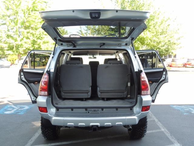 2004 Toyota 4Runner SR5 6Cyl 4WD 2-Owner Third Row Seats LIFTED 33 "Mud - Photo 11 - Portland, OR 97217