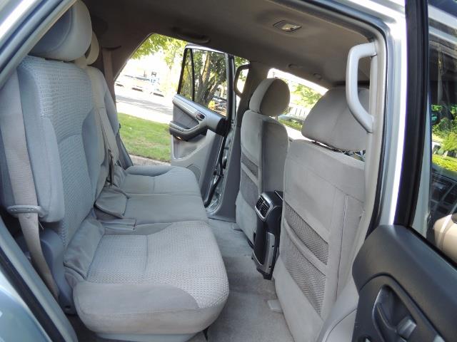 2004 Toyota 4Runner SR5 6Cyl 4WD 2-Owner Third Row Seats LIFTED 33 "Mud - Photo 17 - Portland, OR 97217
