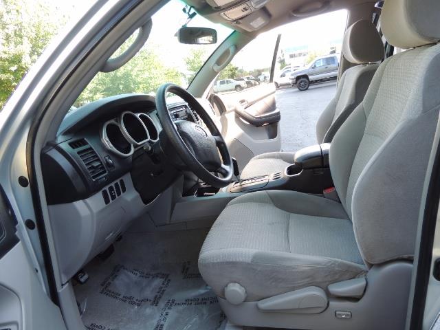 2004 Toyota 4Runner SR5 6Cyl 4WD 2-Owner Third Row Seats LIFTED 33 "Mud - Photo 14 - Portland, OR 97217