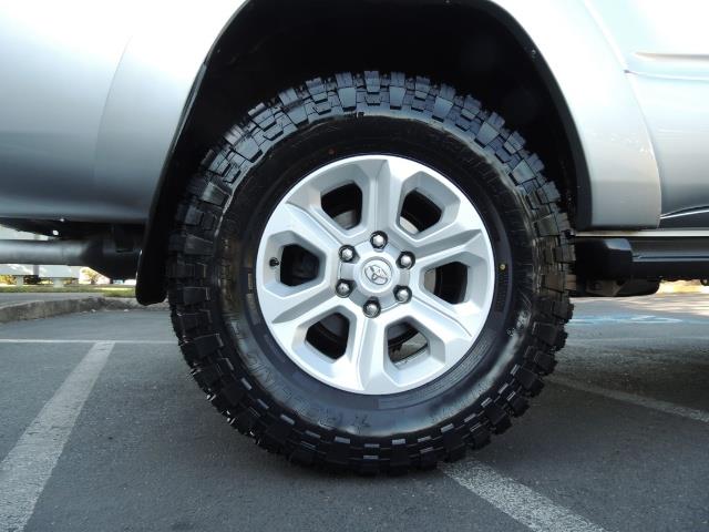 2004 Toyota 4Runner SR5 6Cyl 4WD 2-Owner Third Row Seats LIFTED 33 "Mud - Photo 39 - Portland, OR 97217