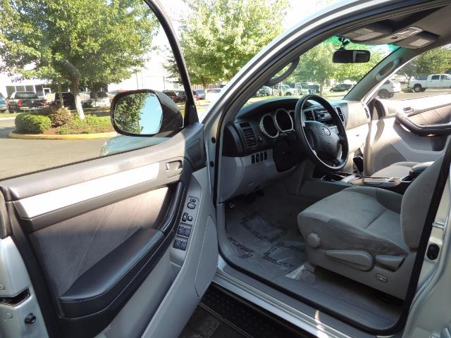2004 Toyota 4Runner SR5 6Cyl 4WD 2-Owner Third Row Seats LIFTED 33 "Mud - Photo 29 - Portland, OR 97217
