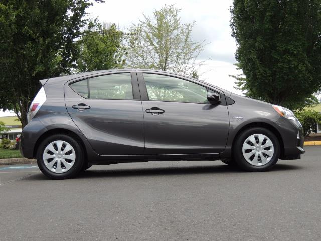 2014 Toyota Prius c One / Hatchback / 34K MILES - Photo 4 - Portland, OR 97217