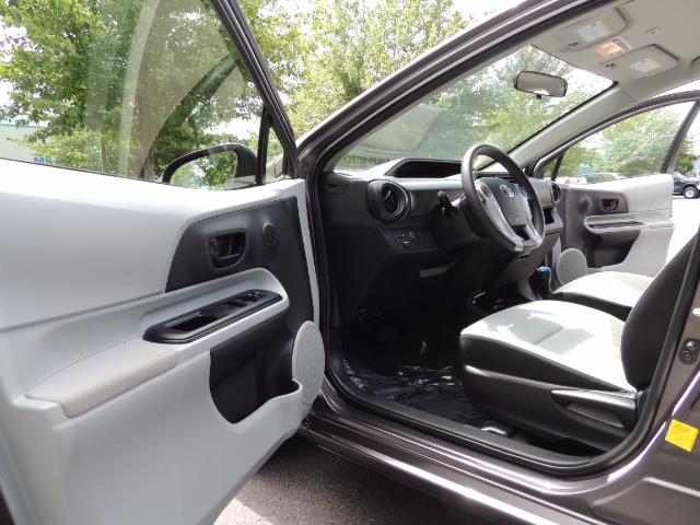 2014 Toyota Prius c One / Hatchback / 34K MILES - Photo 13 - Portland, OR 97217