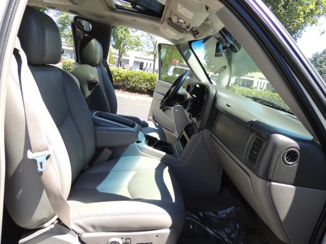 2005 Chevrolet Suburban 1500 Z71 / 4WD / Leather / DVD / Sunroof / Excel C - Photo 17 - Portland, OR 97217