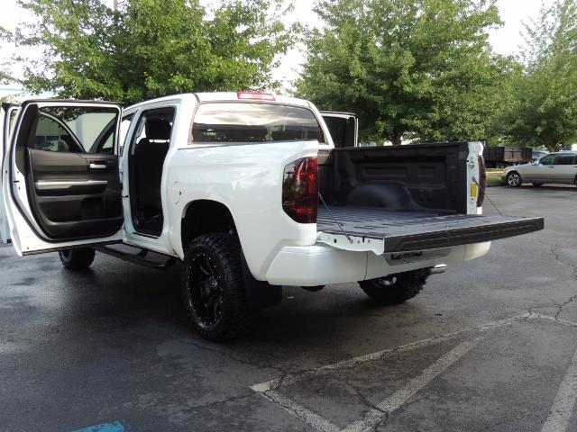 2017 Toyota Tundra SR5 / CrewMax / 4X4 / 5.7L / 6000 MILES / LIFTED - Photo 27 - Portland, OR 97217