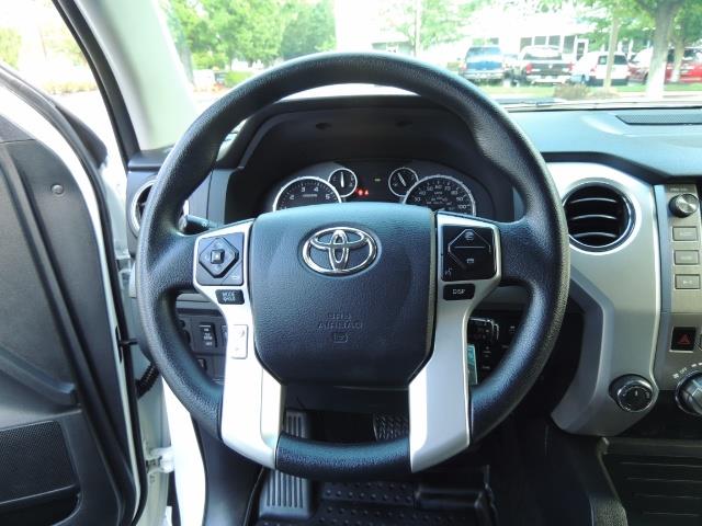 2017 Toyota Tundra SR5 / CrewMax / 4X4 / 5.7L / 6000 MILES / LIFTED - Photo 37 - Portland, OR 97217