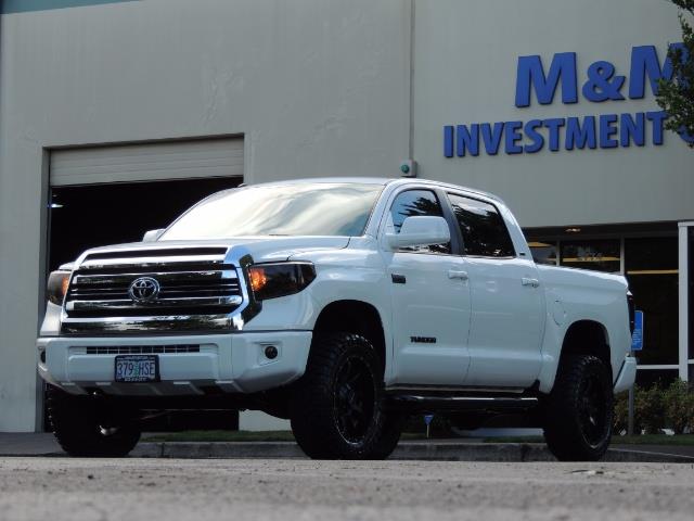 2017 Toyota Tundra SR5 / CrewMax / 4X4 / 5.7L / 6000 MILES / LIFTED - Photo 46 - Portland, OR 97217