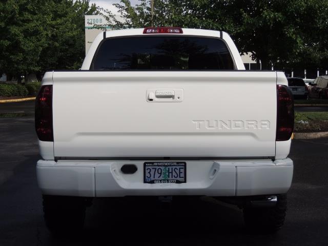 2017 Toyota Tundra SR5 / CrewMax / 4X4 / 5.7L / 6000 MILES / LIFTED - Photo 6 - Portland, OR 97217
