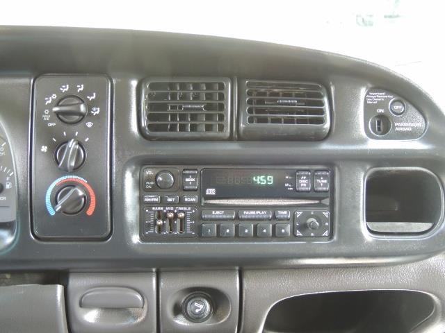 2002 Dodge Ram 2500 SLT 4dr Quad Cab / 4X4 / 5.9L DIESEL / 6-SPEED - Photo 20 - Portland, OR 97217