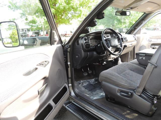 2002 Dodge Ram 2500 SLT 4dr Quad Cab / 4X4 / 5.9L DIESEL / 6-SPEED - Photo 12 - Portland, OR 97217