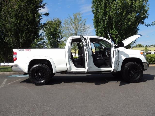 2015 Toyota Tundra Limited / TRD OFF RD / Leather / Navigation / LIFT - Photo 30 - Portland, OR 97217
