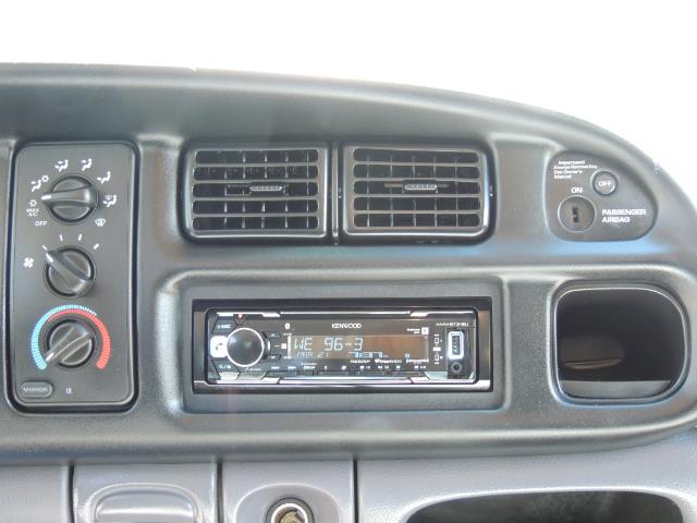2001 Dodge Ram 2500 Laramie SLT Quad Cab / 4X4 /5.9L DIESEL / 6-SPEED - Photo 21 - Portland, OR 97217