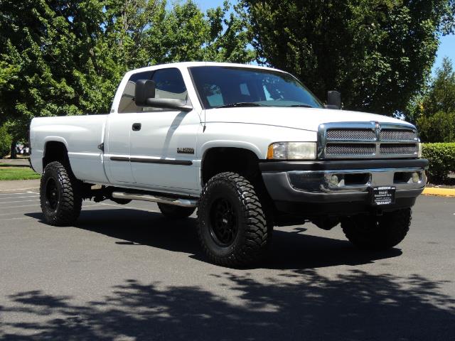 2001 Dodge Ram 2500 Laramie SLT Quad Cab / 4X4 /5.9L DIESEL / 6-SPEED - Photo 2 - Portland, OR 97217