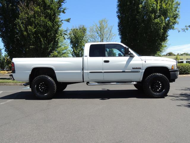 2001 Dodge Ram 2500 Laramie SLT Quad Cab / 4X4 /5.9L DIESEL / 6-SPEED - Photo 4 - Portland, OR 97217