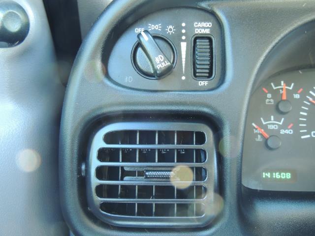 2001 Dodge Ram 2500 Laramie SLT Quad Cab / 4X4 /5.9L DIESEL / 6-SPEED - Photo 39 - Portland, OR 97217