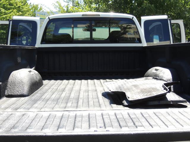 2001 Dodge Ram 2500 Laramie SLT Quad Cab / 4X4 /5.9L DIESEL / 6-SPEED - Photo 22 - Portland, OR 97217