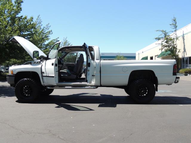 2001 Dodge Ram 2500 Laramie SLT Quad Cab / 4X4 /5.9L DIESEL / 6-SPEED - Photo 26 - Portland, OR 97217