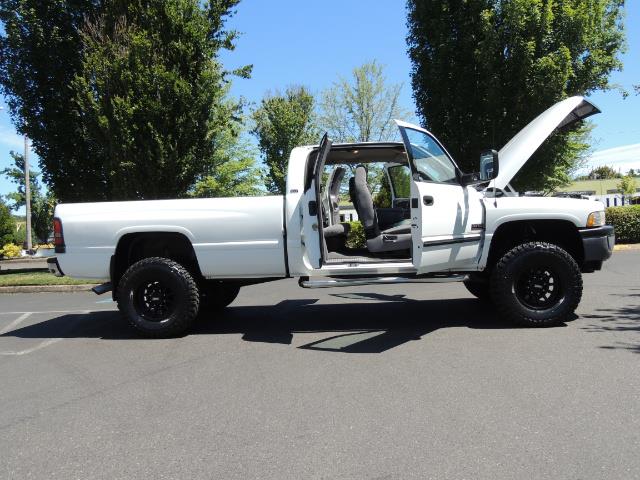 2001 Dodge Ram 2500 Laramie SLT Quad Cab / 4X4 /5.9L DIESEL / 6-SPEED - Photo 30 - Portland, OR 97217