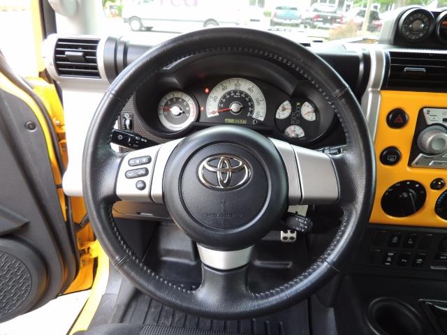 2007 Toyota FJ Cruiser 4x4 / Rear DIFF Lock / 80 K-miles / LIFTED - Photo 36 - Portland, OR 97217
