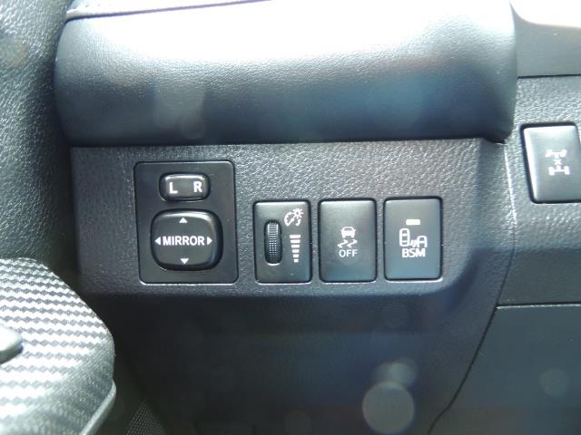 2014 Toyota RAV4 Limited / AWD / Navigation / Blind Spot Monitor - Photo 18 - Portland, OR 97217