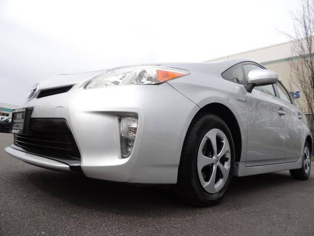 2013 Toyota Prius Two / HatchBack / Only 37K Miles - Photo 9 - Portland, OR 97217
