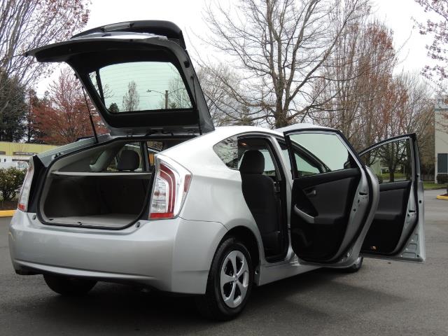 2013 Toyota Prius Two / HatchBack / Only 37K Miles - Photo 29 - Portland, OR 97217