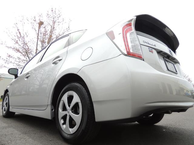 2013 Toyota Prius Two / HatchBack / Only 37K Miles - Photo 11 - Portland, OR 97217