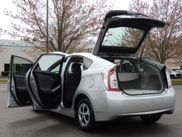 2013 Toyota Prius Two / HatchBack / Only 37K Miles - Photo 27 - Portland, OR 97217